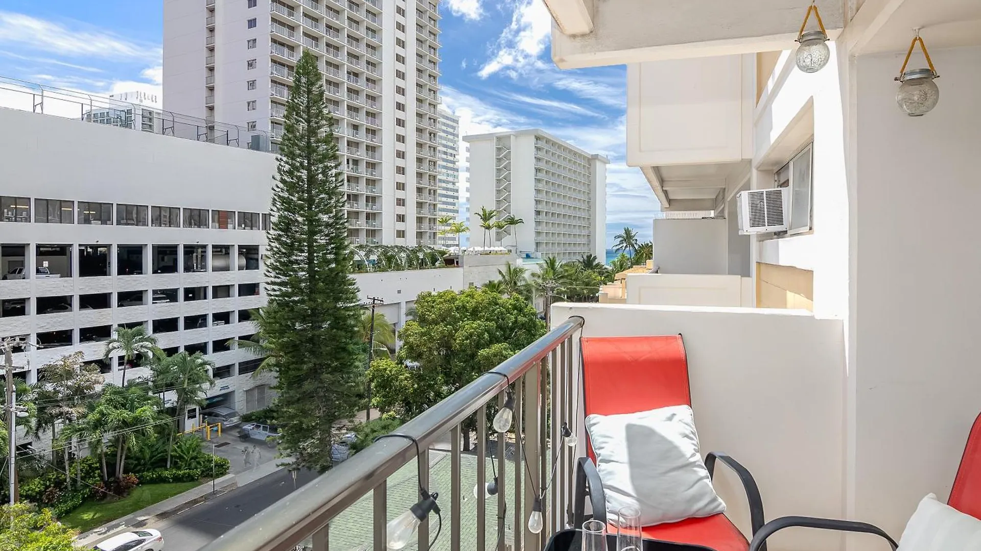 Kuhio At Waikiki 2Br And 2Ba Condo Near Beach With Parking Honolulu 0*,  Estados Unidos