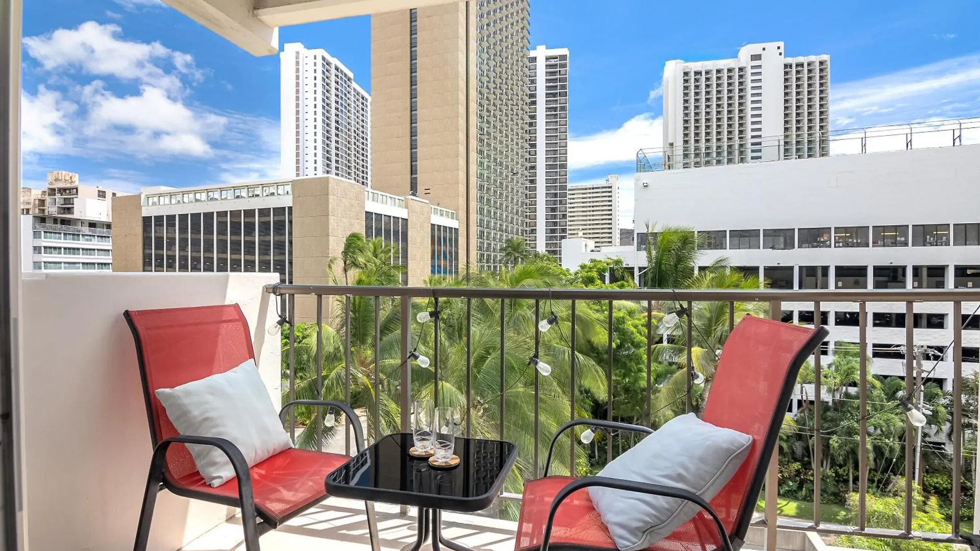 Kuhio At Waikiki 2Br And 2Ba Condo Near Beach With Parking Honolulu 0*,  Estados Unidos