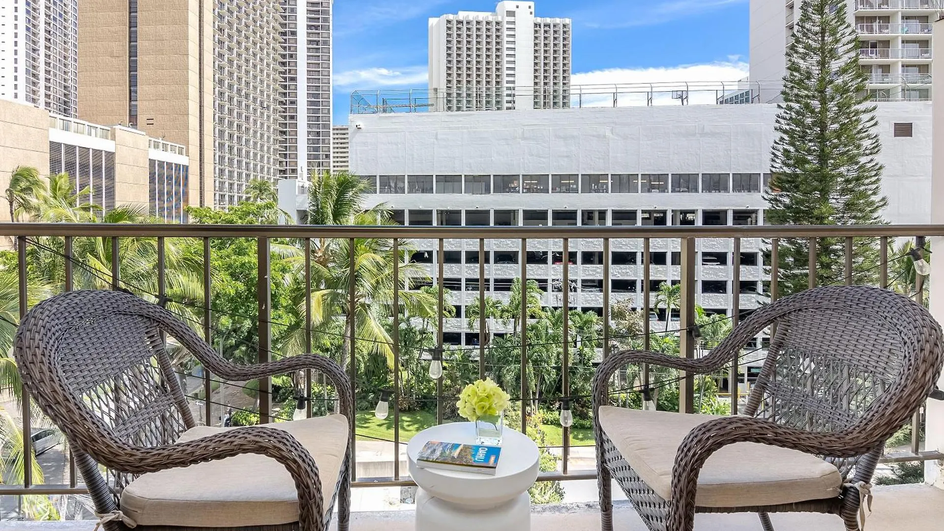 Apartment Kuhio At Waikiki 2Br And 2Ba Condo Near Beach With Parking Honolulu