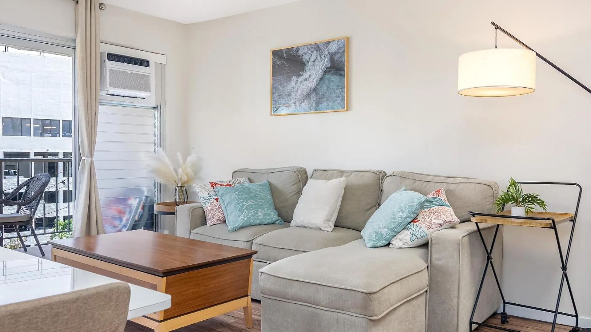 Apartment Kuhio At Waikiki 2Br And 2Ba Condo Near Beach With Parking Honolulu United States