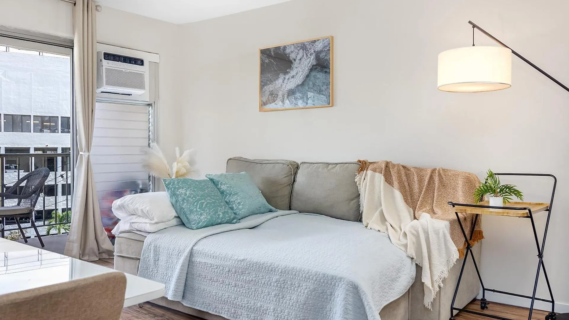 Kuhio At Waikiki 2Br And 2Ba Condo Near Beach With Parking Honolulu 0*,  United States