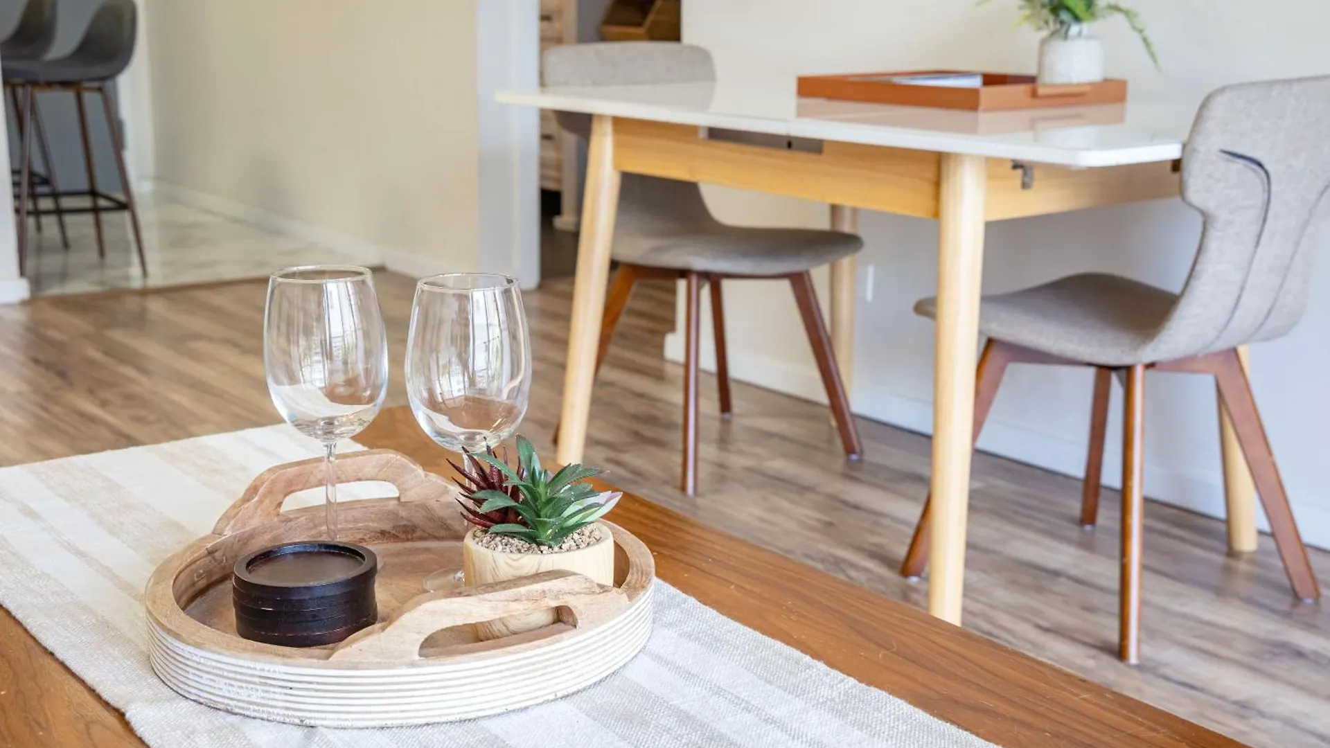 Apartment Kuhio At Waikiki 2Br And 2Ba Condo Near Beach With Parking Honolulu